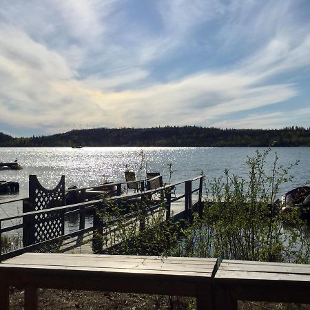 Great Slave Lakeside Bed & Breakfast Yellowknife Bagian luar foto