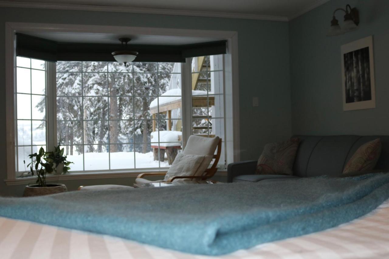 Great Slave Lakeside Bed & Breakfast Yellowknife Bagian luar foto