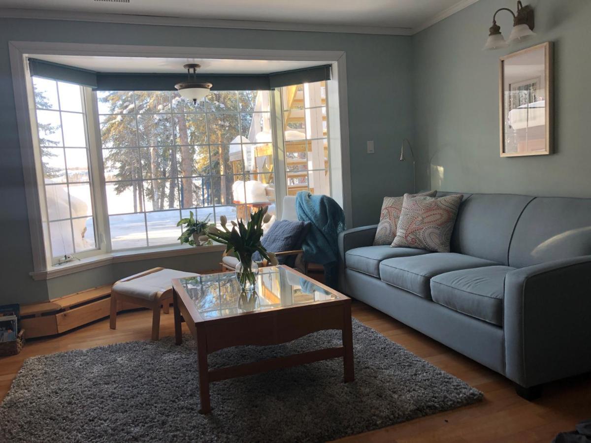 Great Slave Lakeside Bed & Breakfast Yellowknife Bagian luar foto